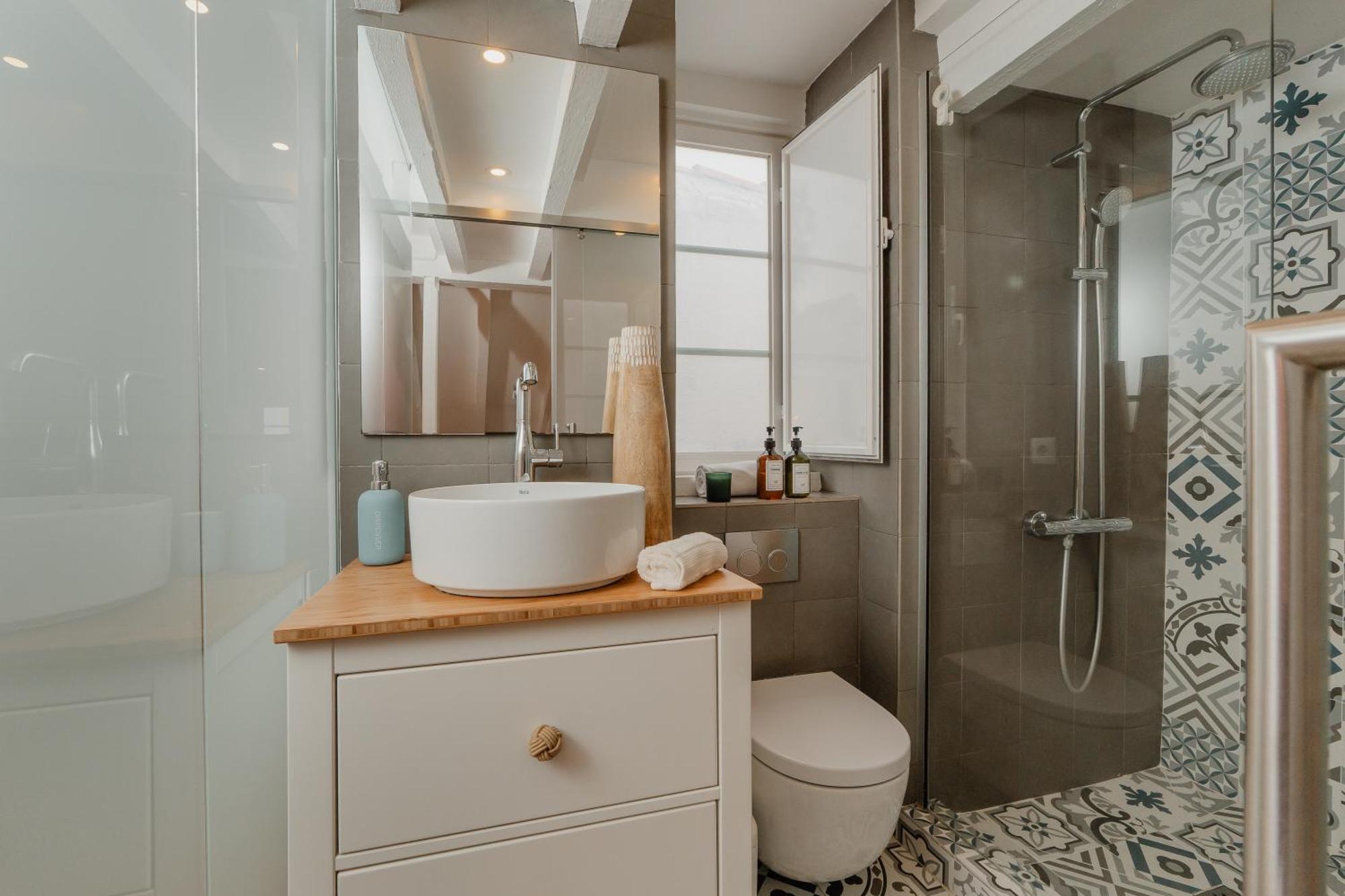 Stylish Getaway In A Mezzanine Flat By The Castle Apartment Lisbon Exterior photo