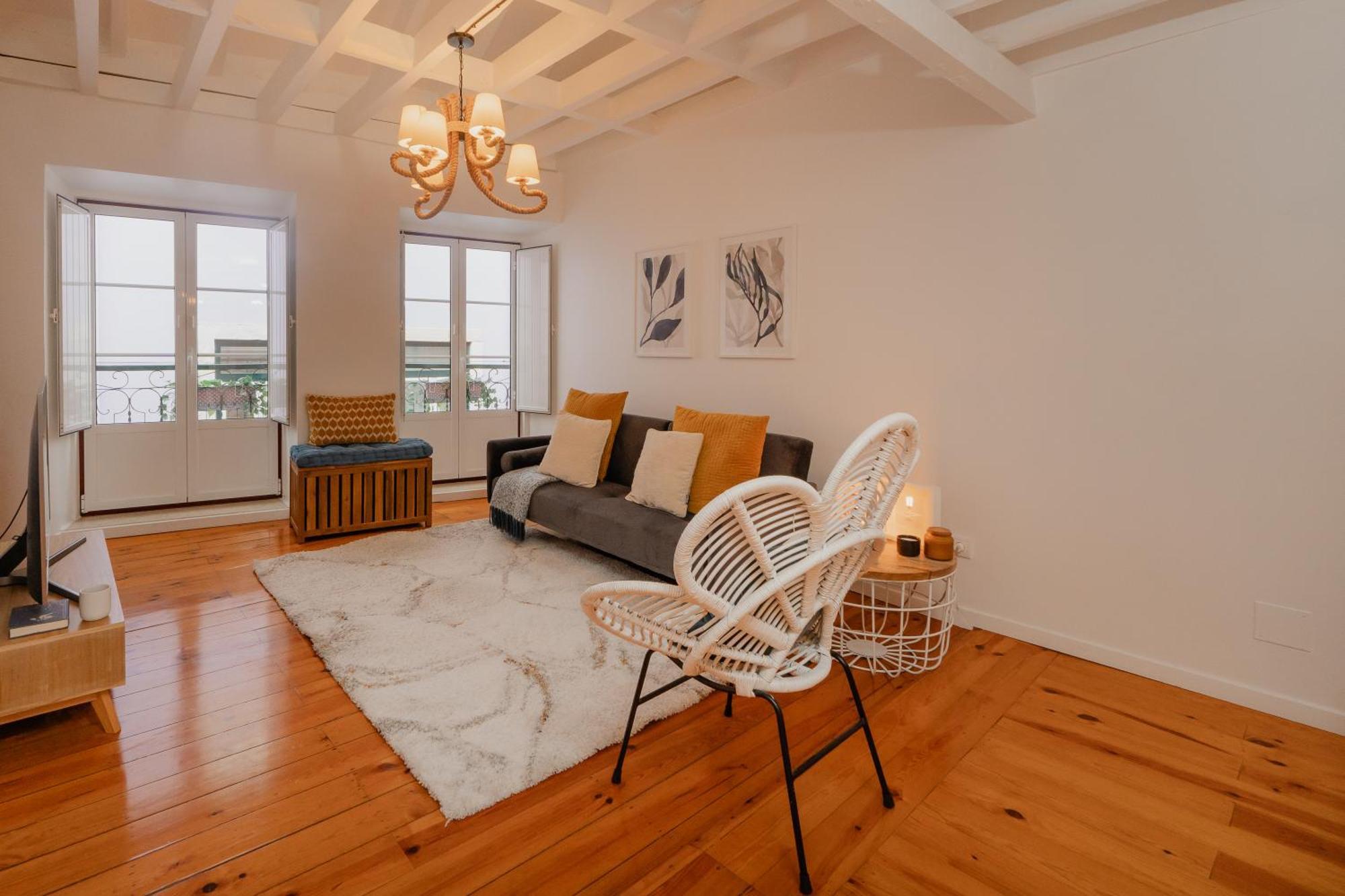 Stylish Getaway In A Mezzanine Flat By The Castle Apartment Lisbon Exterior photo